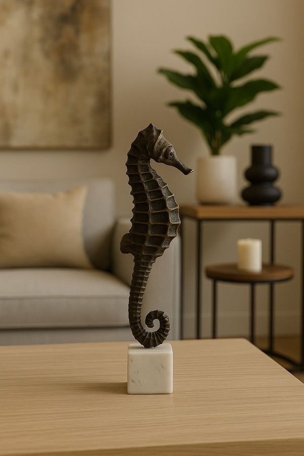 Lyxig Sjöhäst Figur / Dekor i Antik Brons på Marmorbas - Antik Brons