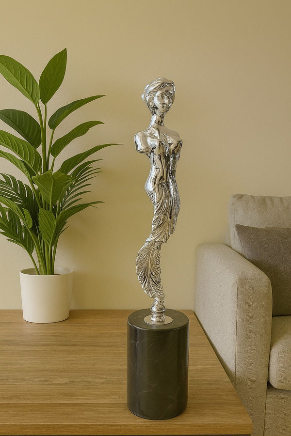 Lyxig Sjöjungfru Figur / Silverfärgad Mytologisk Skulptur på Svart Marmorbas - Silver