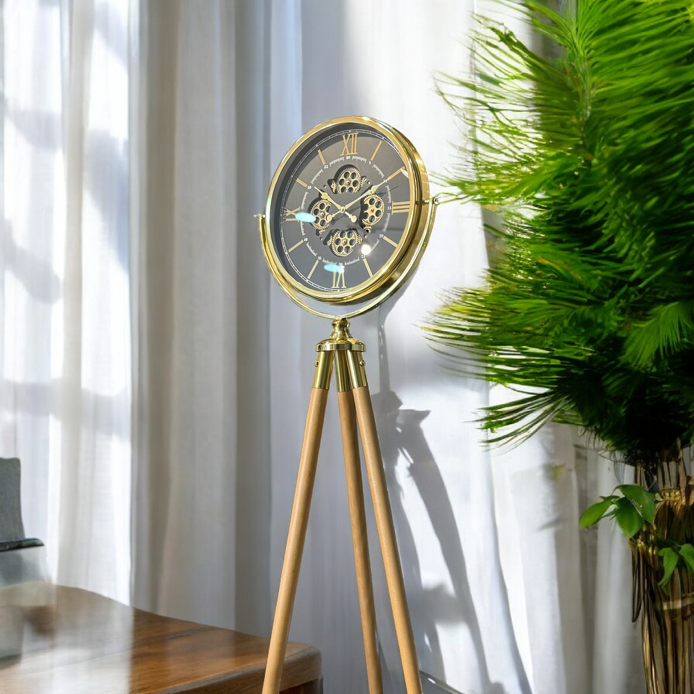 Tripodklocka Med Guldfärgat Metallhjul – Bruna Träben (150 × 45 cm)