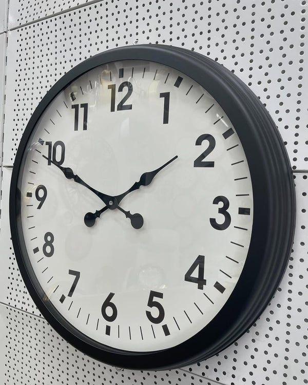 Klassisk Väggklocka i Krom och Svart (60 cm)