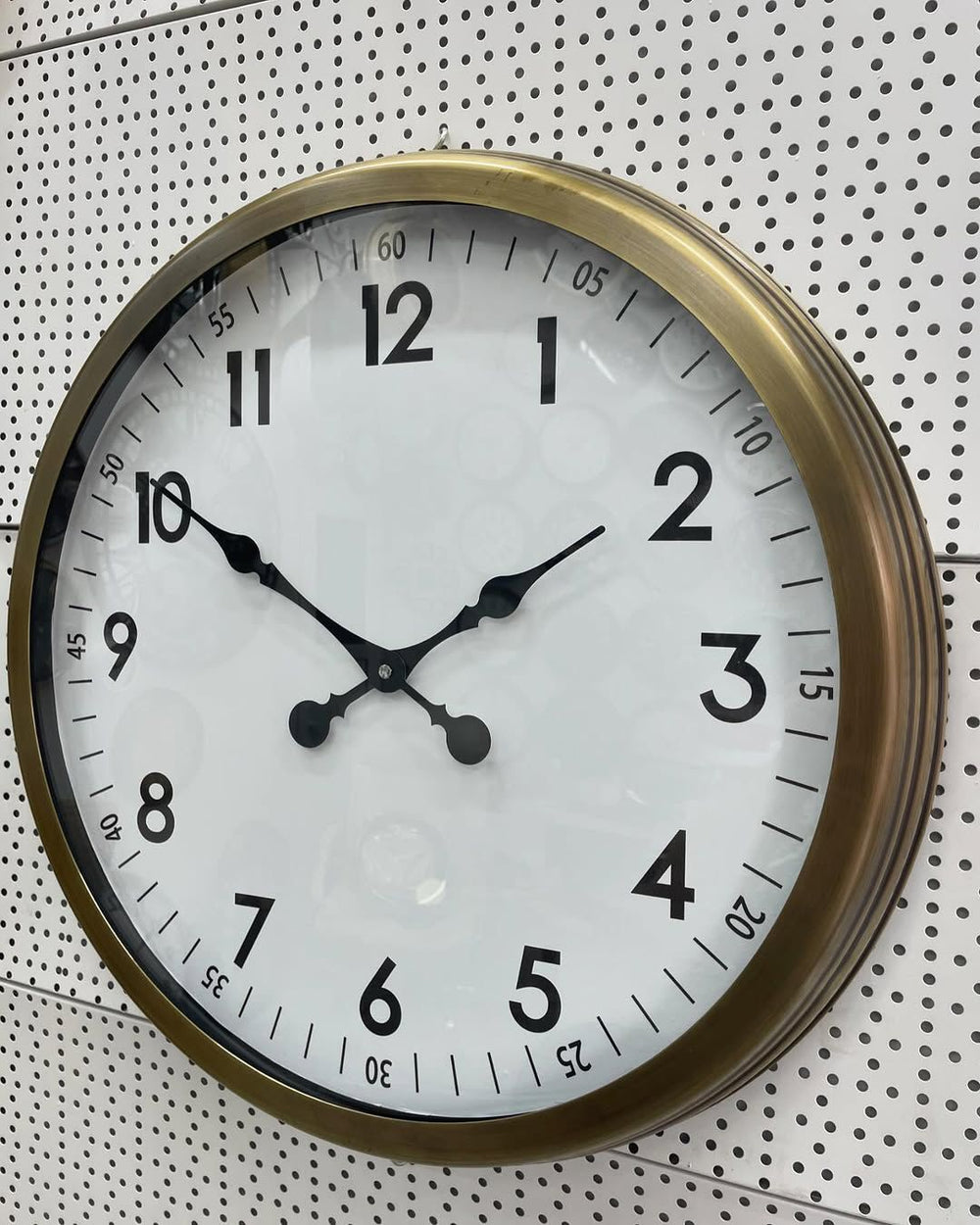 Klassisk Väggklocka i Metall med Antik Finish (60 cm)