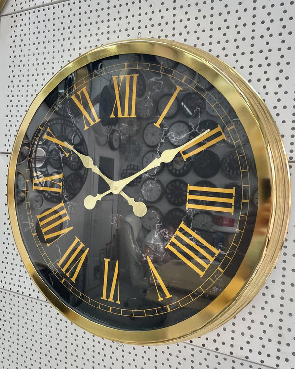 Väggklocka i Guldmetall med Svart Urtavla (60 cm)