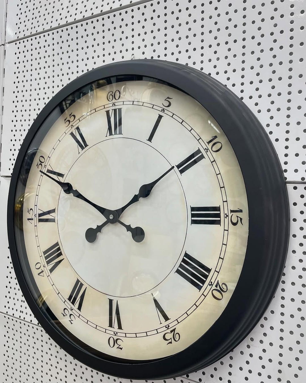 Väggklocka i Svart Metall med Romerska Siffror (60 cm)