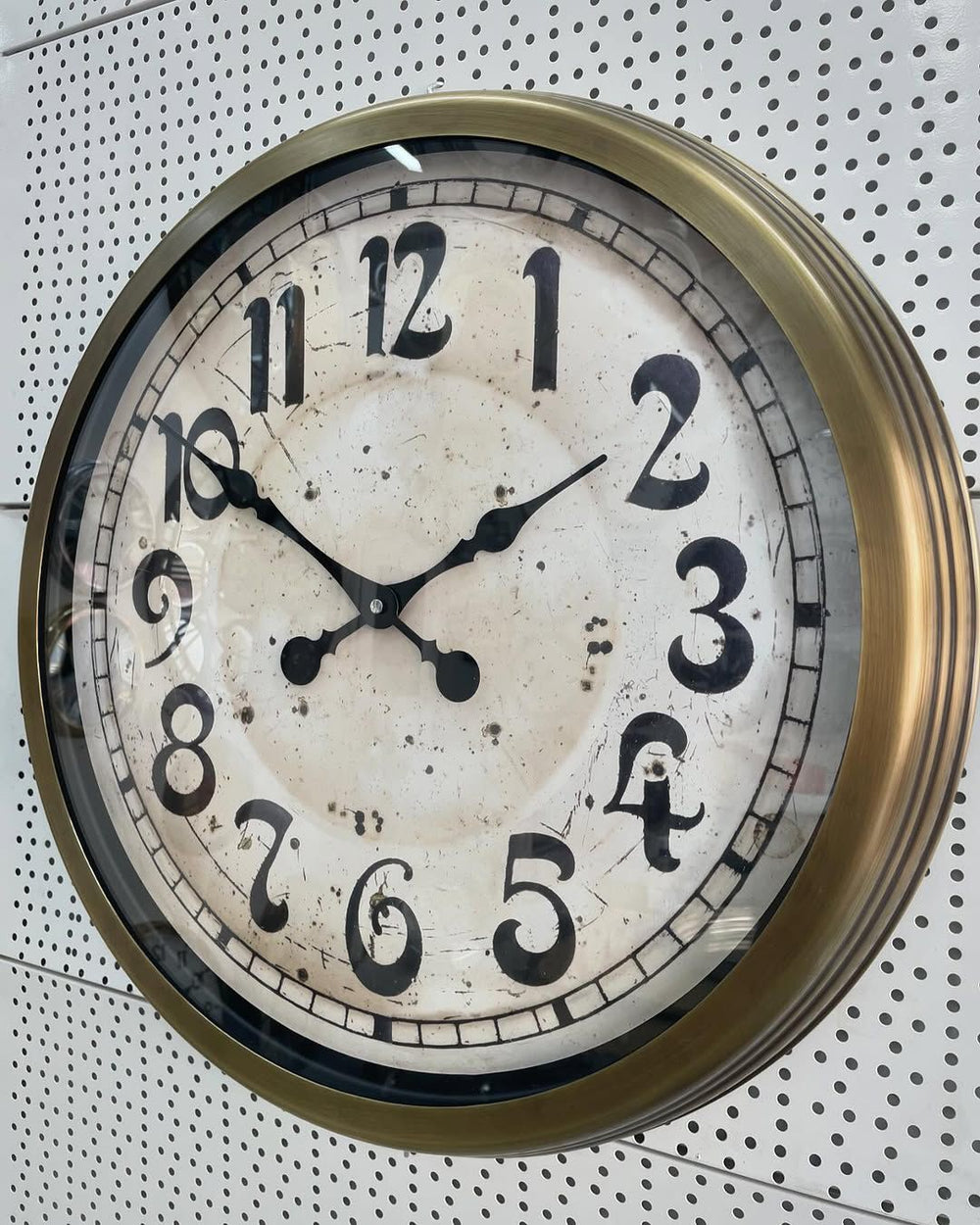 Väggklocka i Patinerad Metall med Antik Finish (60 cm)