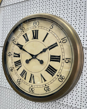 Dekorativ Väggklocka i Metall med Antik Finish (60 cm)