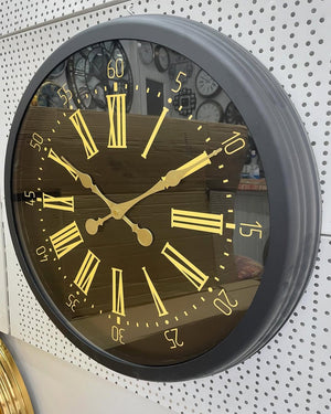 Modern Väggklocka i Svart Metall (60 cm)